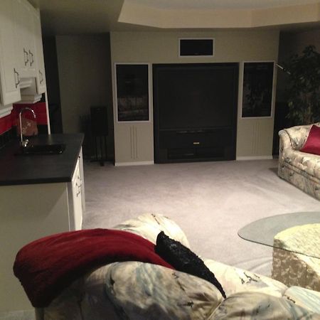 Redwood Meadows Bed And Breakfast Bragg Creek Eksteriør bilde