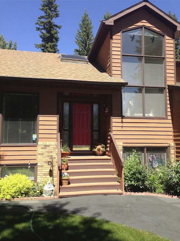 Redwood Meadows Bed And Breakfast Bragg Creek Eksteriør bilde