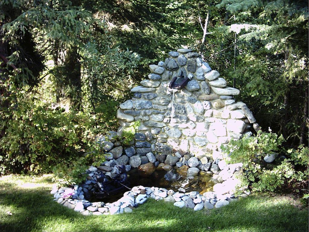 Redwood Meadows Bed And Breakfast Bragg Creek Eksteriør bilde